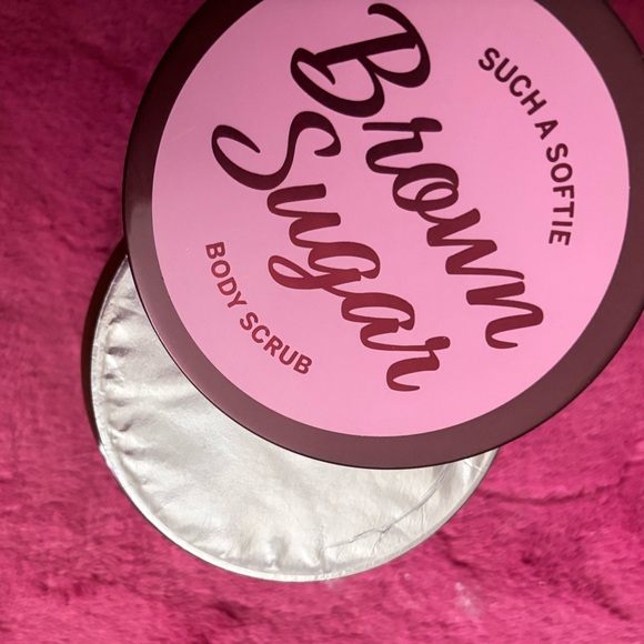 If you wanna smell good enough to eat, this is it. Smells Delicious π - Picture 5 of 10